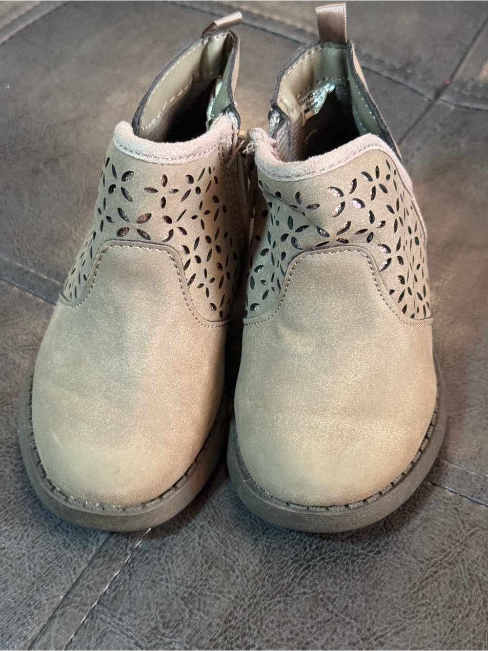 OshKosh B'gosh Toddler Tan Cutout Chelsea Boots